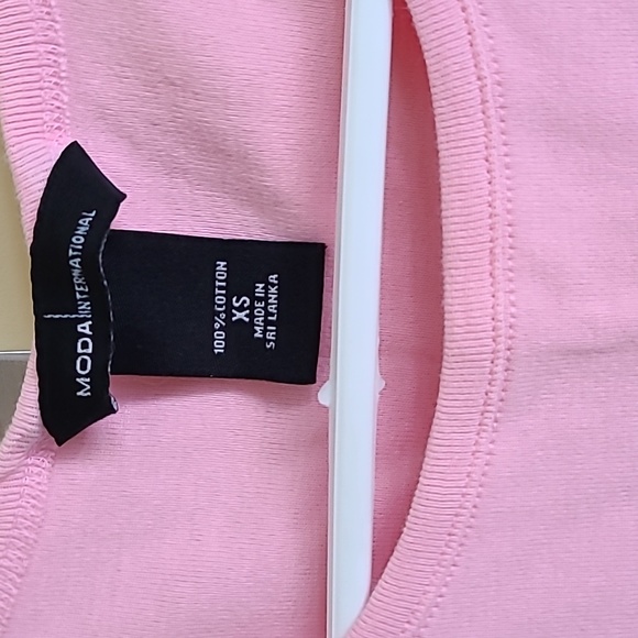 2/$25 Pretty pink tank. X-small - Picture 2 of 5